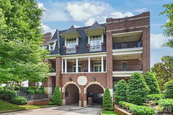 2251 Selwyn Avenue, Charlotte, NC 28207