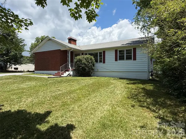 17 N Pershing Road, Asheville, NC 28805
