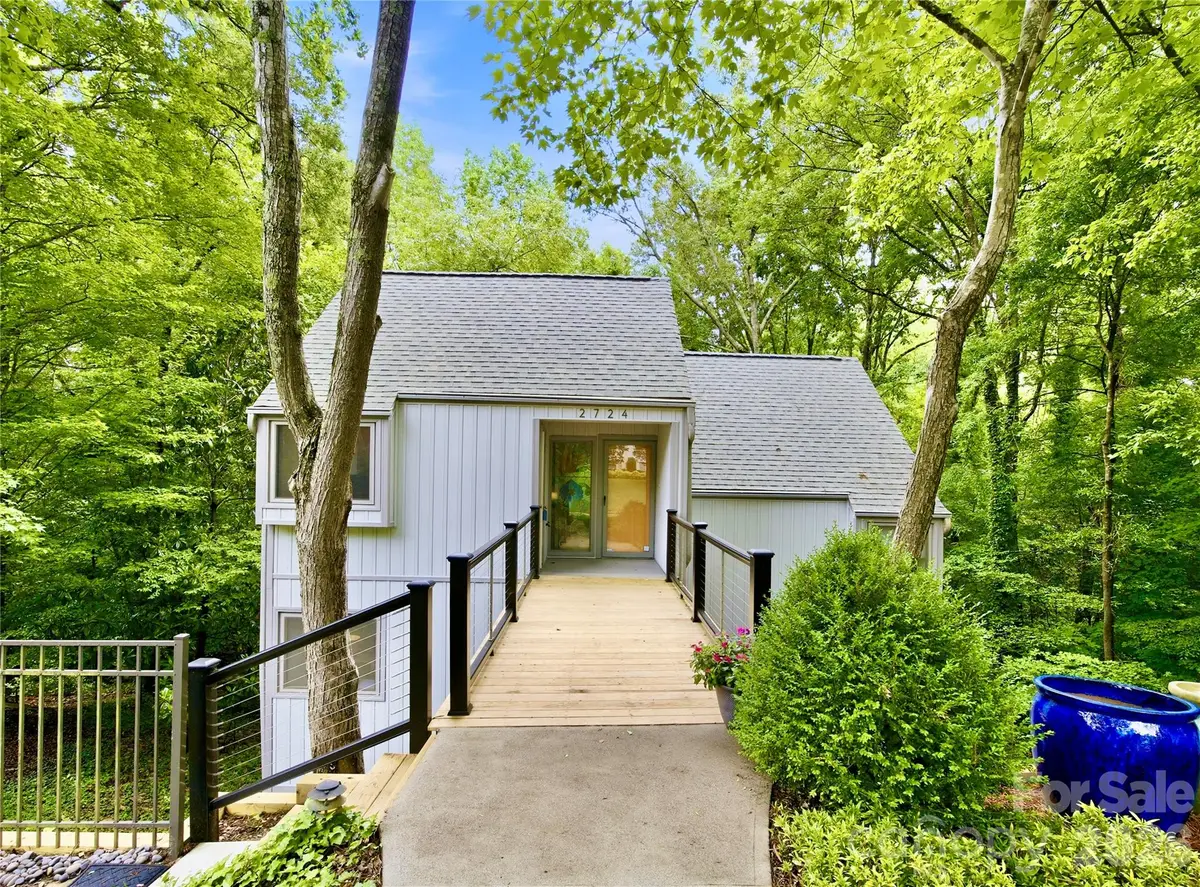 2724 Huntingtowne Farms Lane, Charlotte, NC 28210 - #1