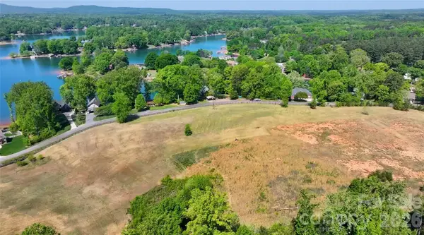 3810 Chevlot Hills Road #8267, Sherrills Ford, NC 28673