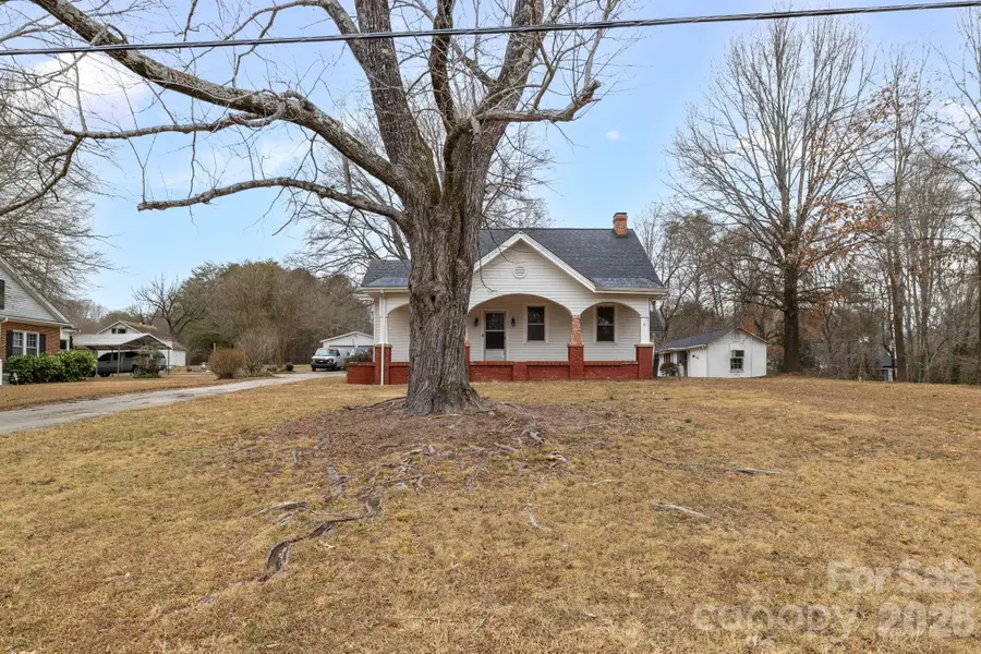 1820 S Park Drive, Reidsville, NC 27320 - #2