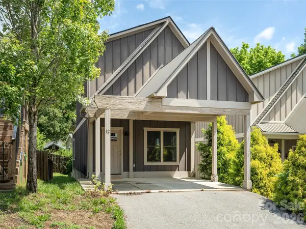 12 Gratitude Drive, Asheville, NC 28806