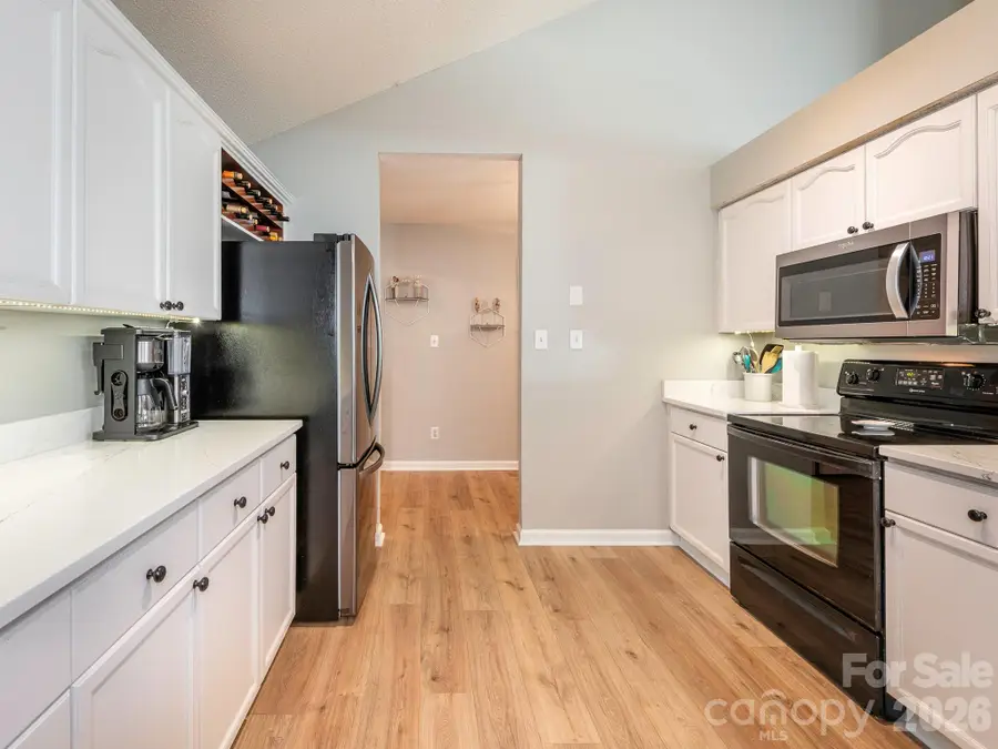 3930 Huntmeadow Drive, Charlotte, NC 28269 - #3