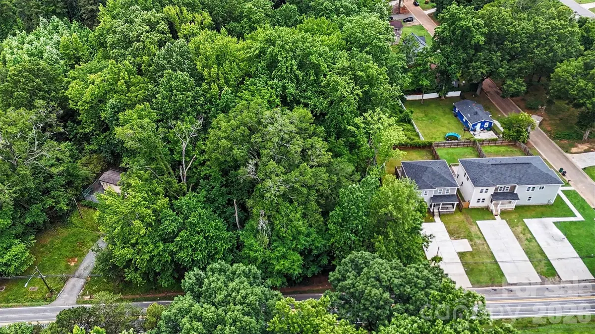 3511 W Sugar Creek Road, Charlotte, NC 28269 - #1