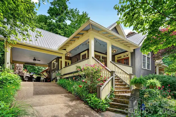 52 Cheshire Drive, Black Mountain, NC 28711