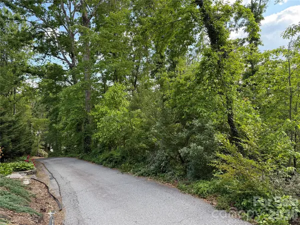 53 Will Road #2, Hendersonville, NC 28792