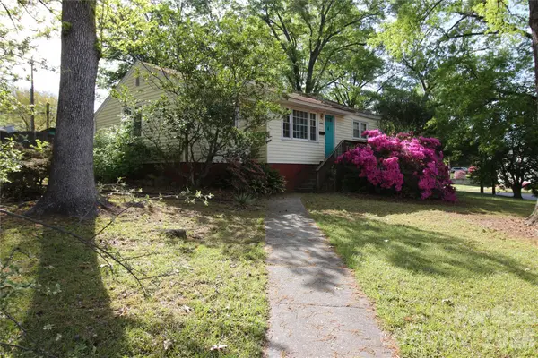 3300 Maywood Drive, Charlotte, NC 28205
