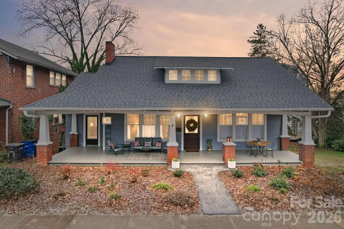202 S Oak Street, Statesville, NC 28677 - #1