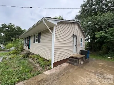 38 8th Avenue Drive Se, Hickory, NC 28602 - #2