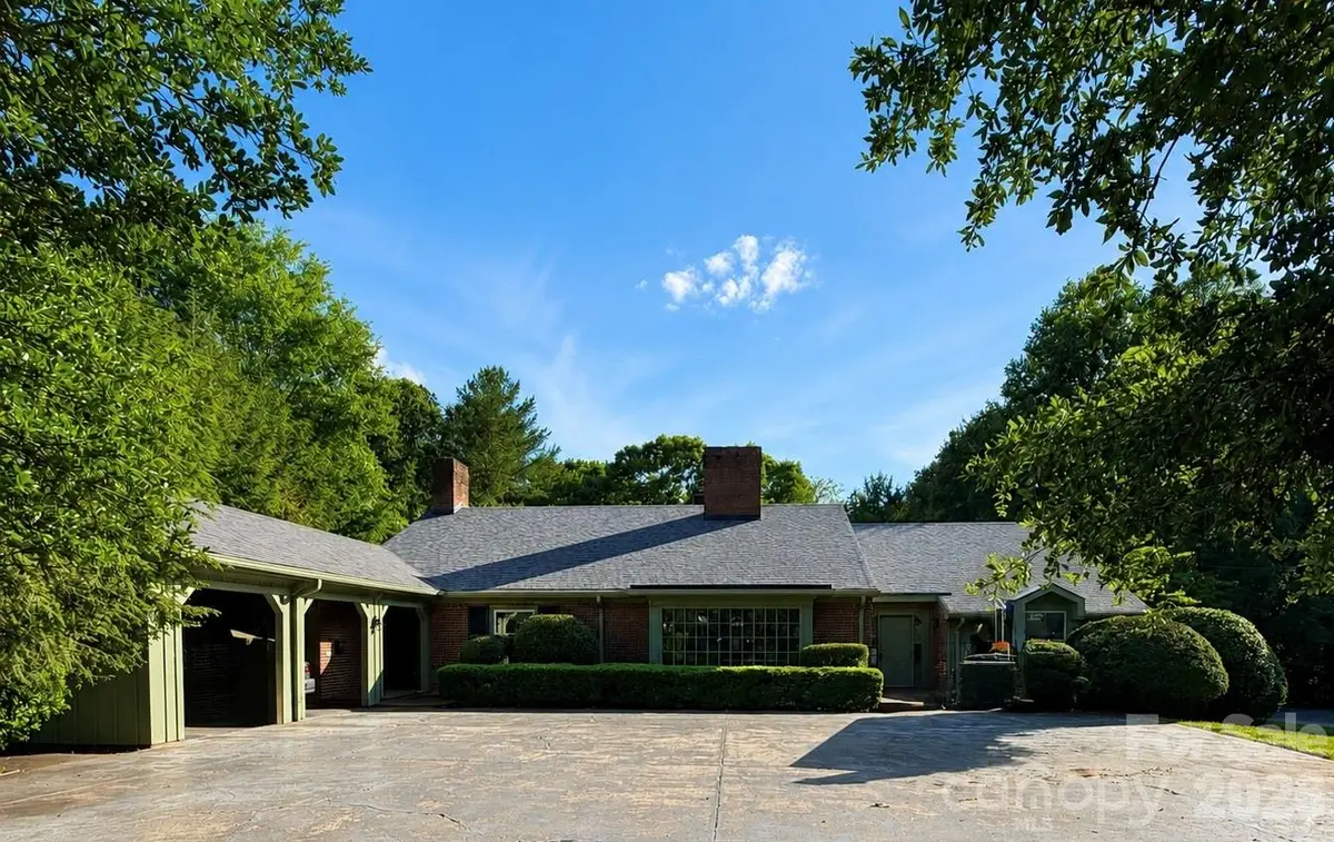 1811 5th Street Nw, Hickory, NC 28601 - #1