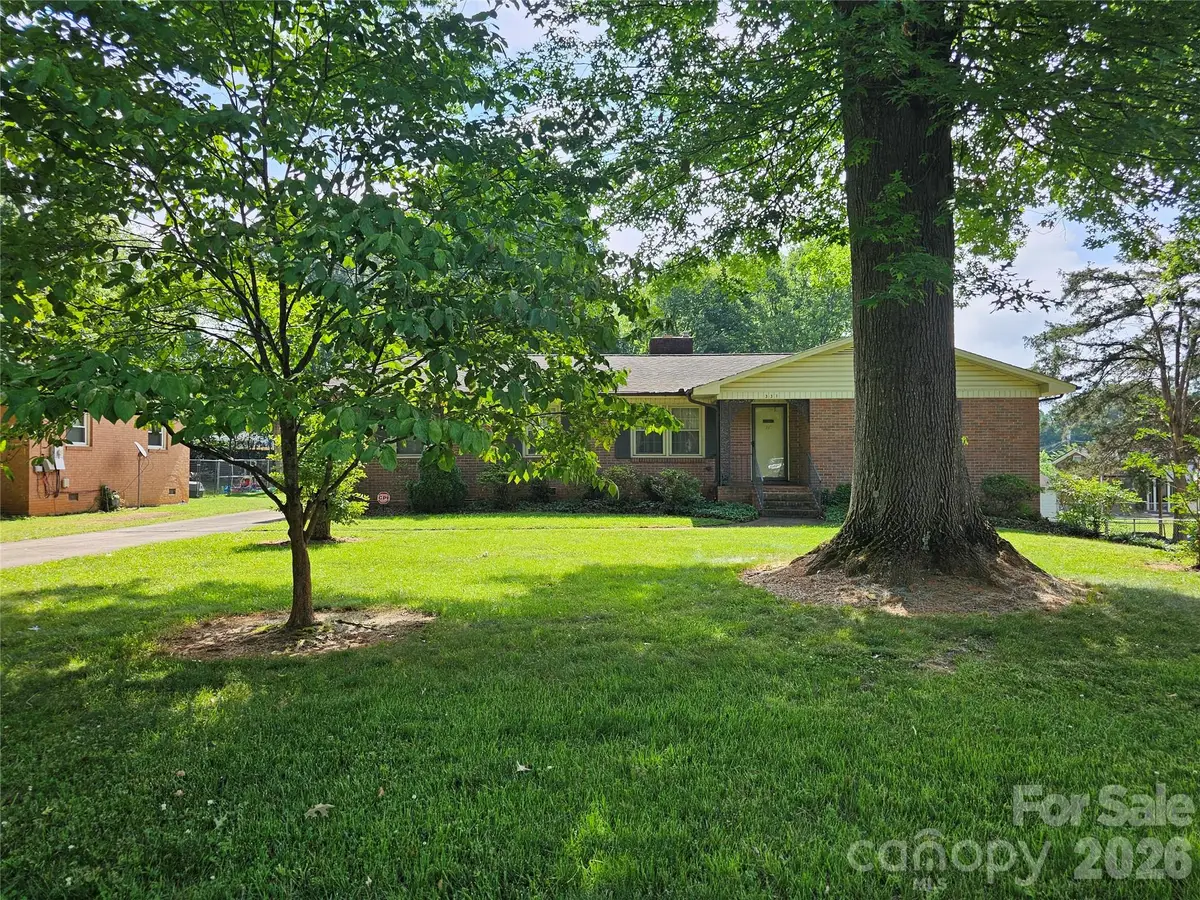 331 Woodside Drive, Shelby, NC 28150 - #1