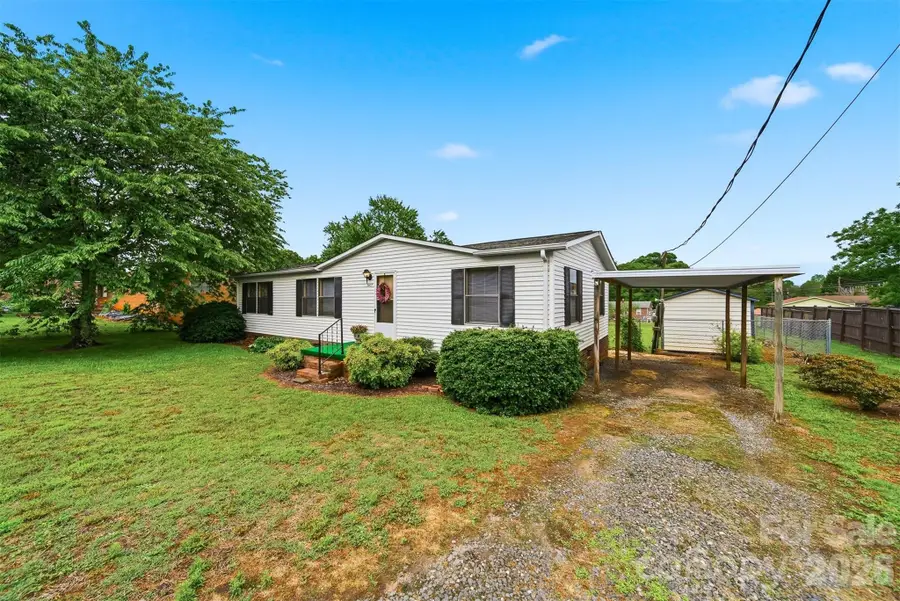 3617 Sulphur Springs Road Ne, Hickory, NC 28601 - #3