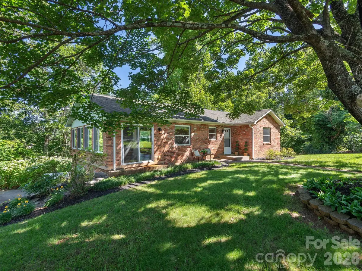 147 W Oakview Road, Asheville, NC 28806 - #1