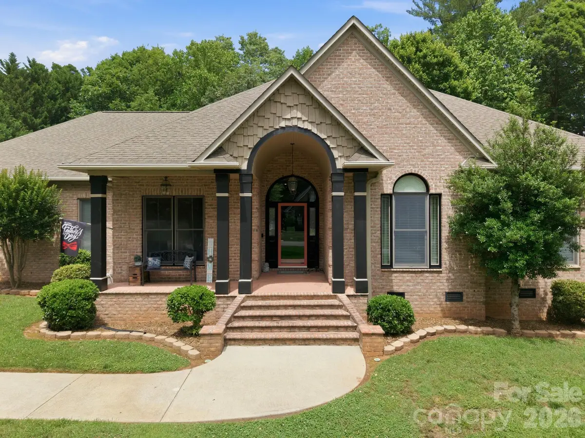 1705 29th Avenue Place Ne, Hickory, NC 28601 - #1