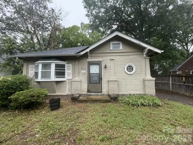 2616 Holton Avenue, Charlotte, NC 28208 - #1