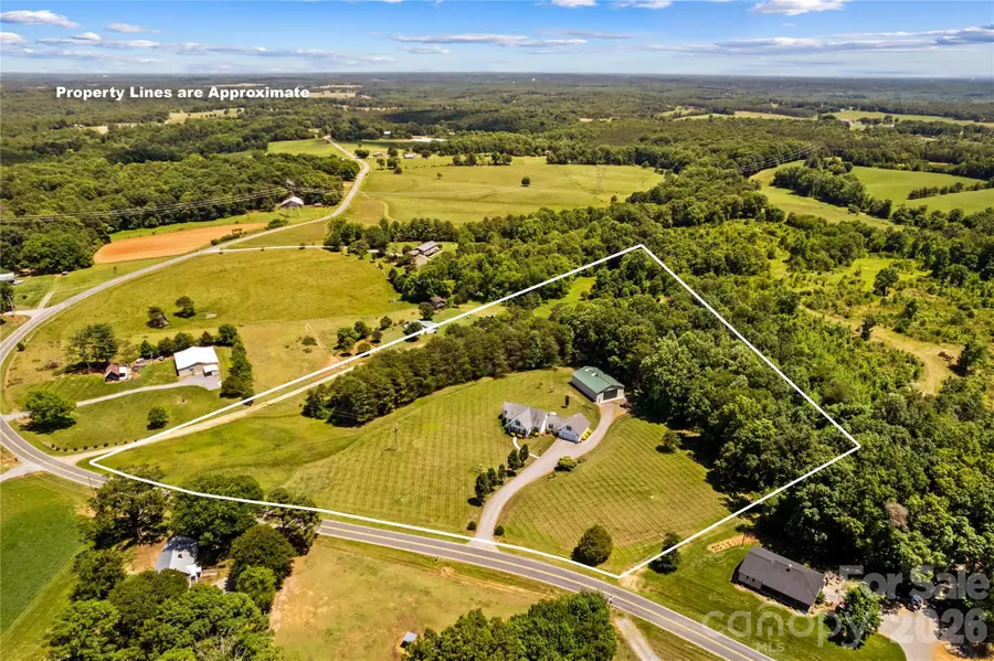 339 Johnson Farm Road, Hiddenite, NC 28636 - #2