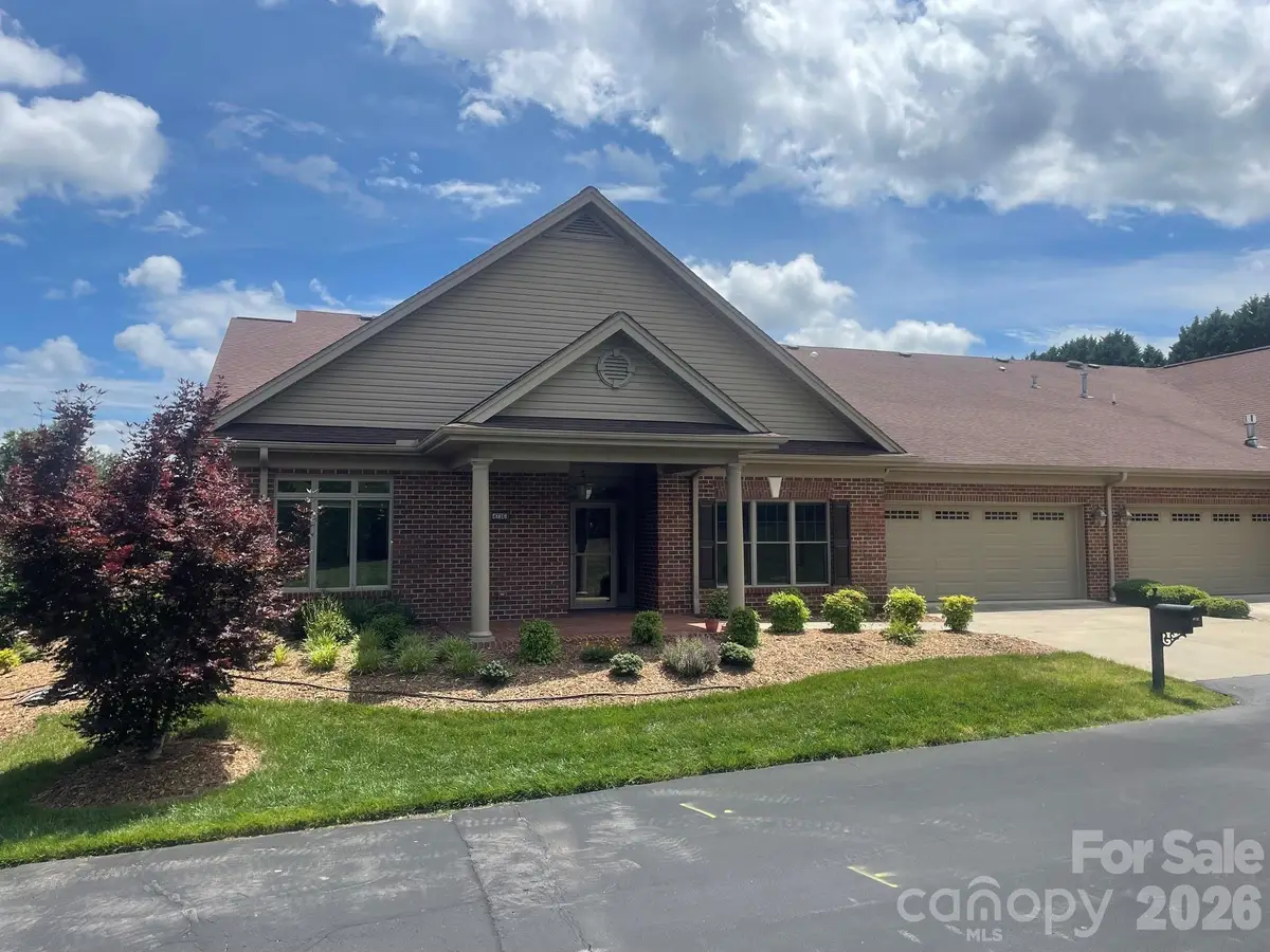 473 26th Avenue Ne, Hickory, NC 28601 - #1