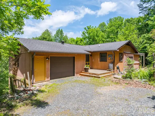 295 Richmond Road, Bakersville, NC 28705