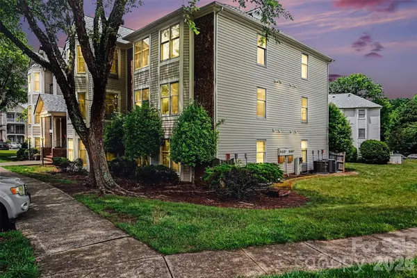 6223 Rosecroft Drive, Charlotte, NC 28215