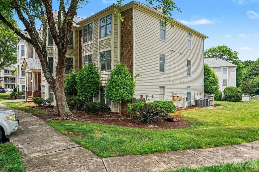 6223 Rosecroft Drive, Charlotte, NC 28215 - #2