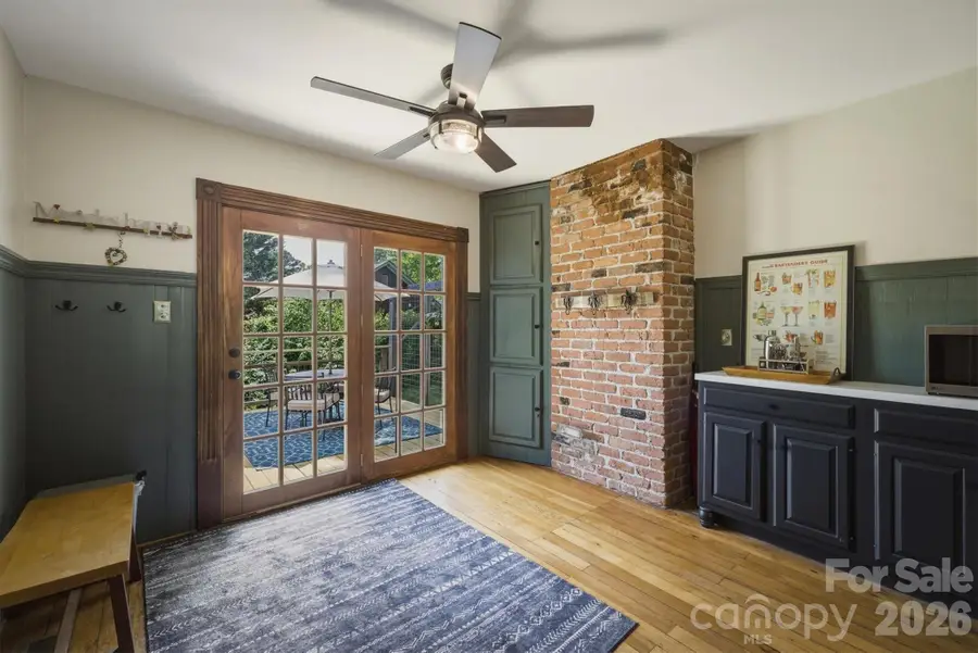 518 Lenoir Street, Morganton, NC 28655 - #2