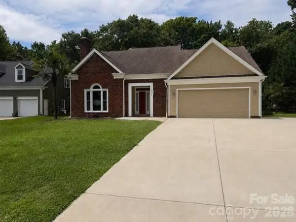 9912 Park Springs Court, Charlotte, NC 28210