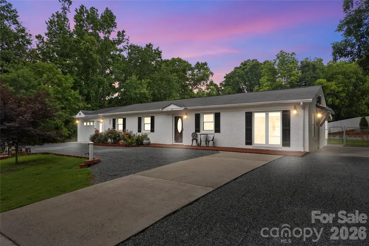 342 West Avenue, Troutman, NC 28166 - #1
