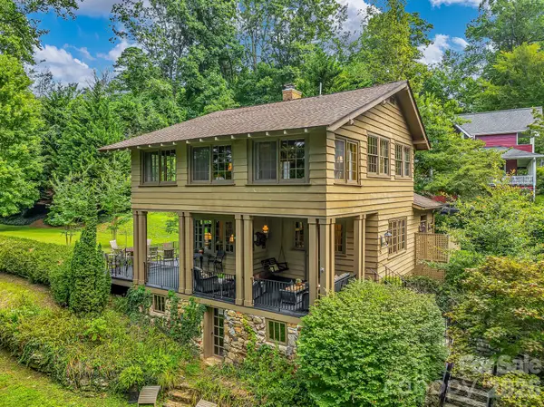 75 Charles Street, Saluda, NC 28773