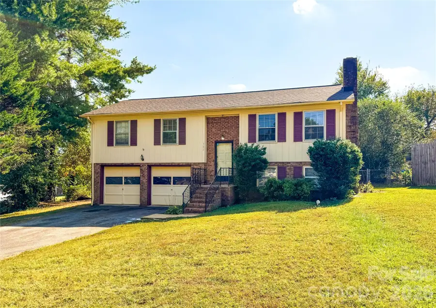 307 Meadowbrook Drive, Newton, NC 28658 - #2
