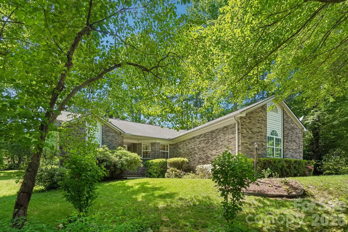 7 St Andrews Drive, Etowah, NC 28729 - #1
