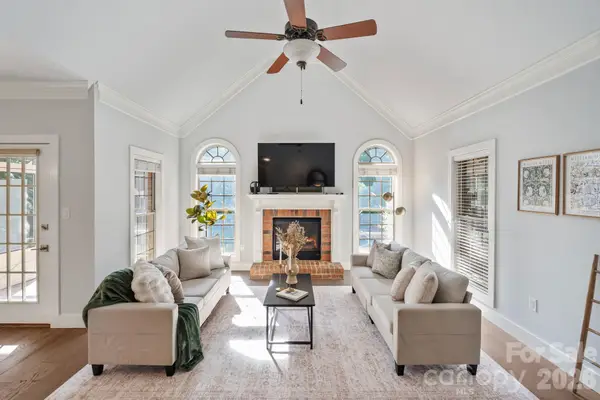 526 Ballymote Court, Matthews, NC 28104
