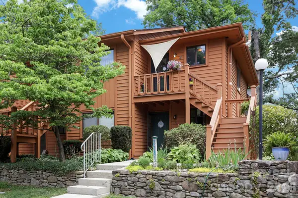 581 Courtwood Lane #4, Hendersonville, NC 28739