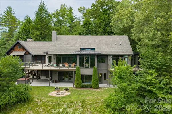 257 Bear Landing Drive, Hendersonville, NC 28792