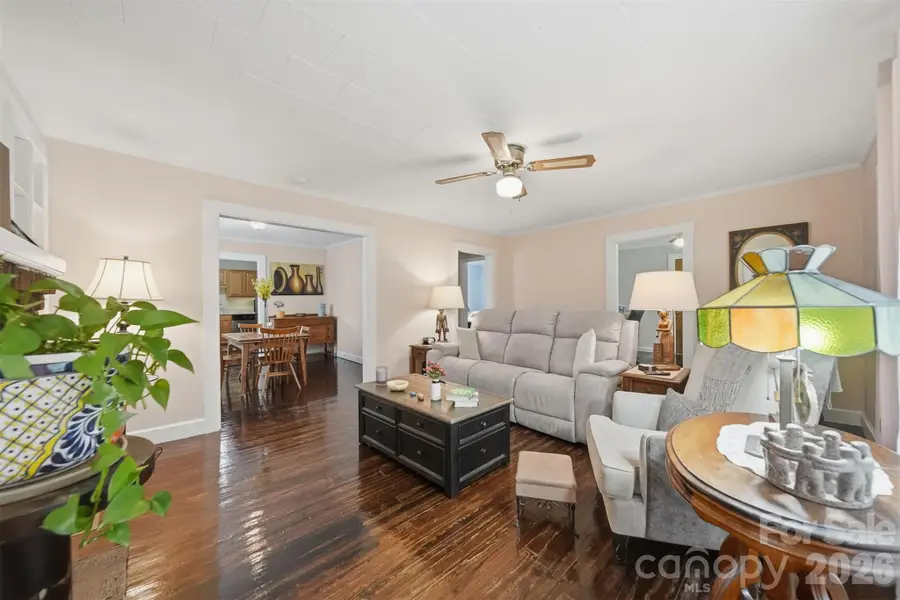 431 W 20th Street, Newton, NC 28658 - #3