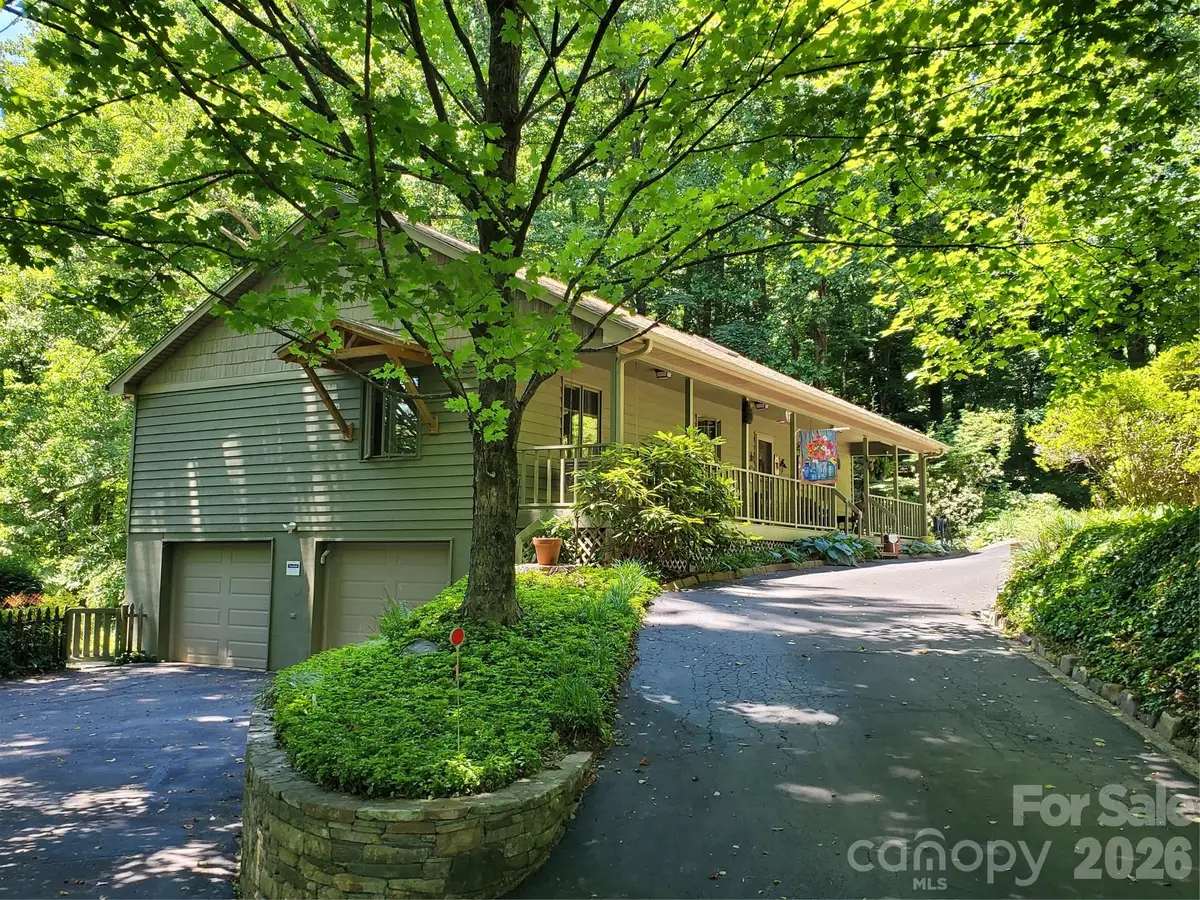 383 Ravenwood Lane, Horse Shoe, NC 28742 - #1