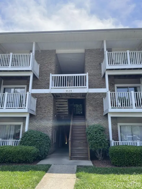 9539 University Terrace Drive #D, Charlotte, NC 28262