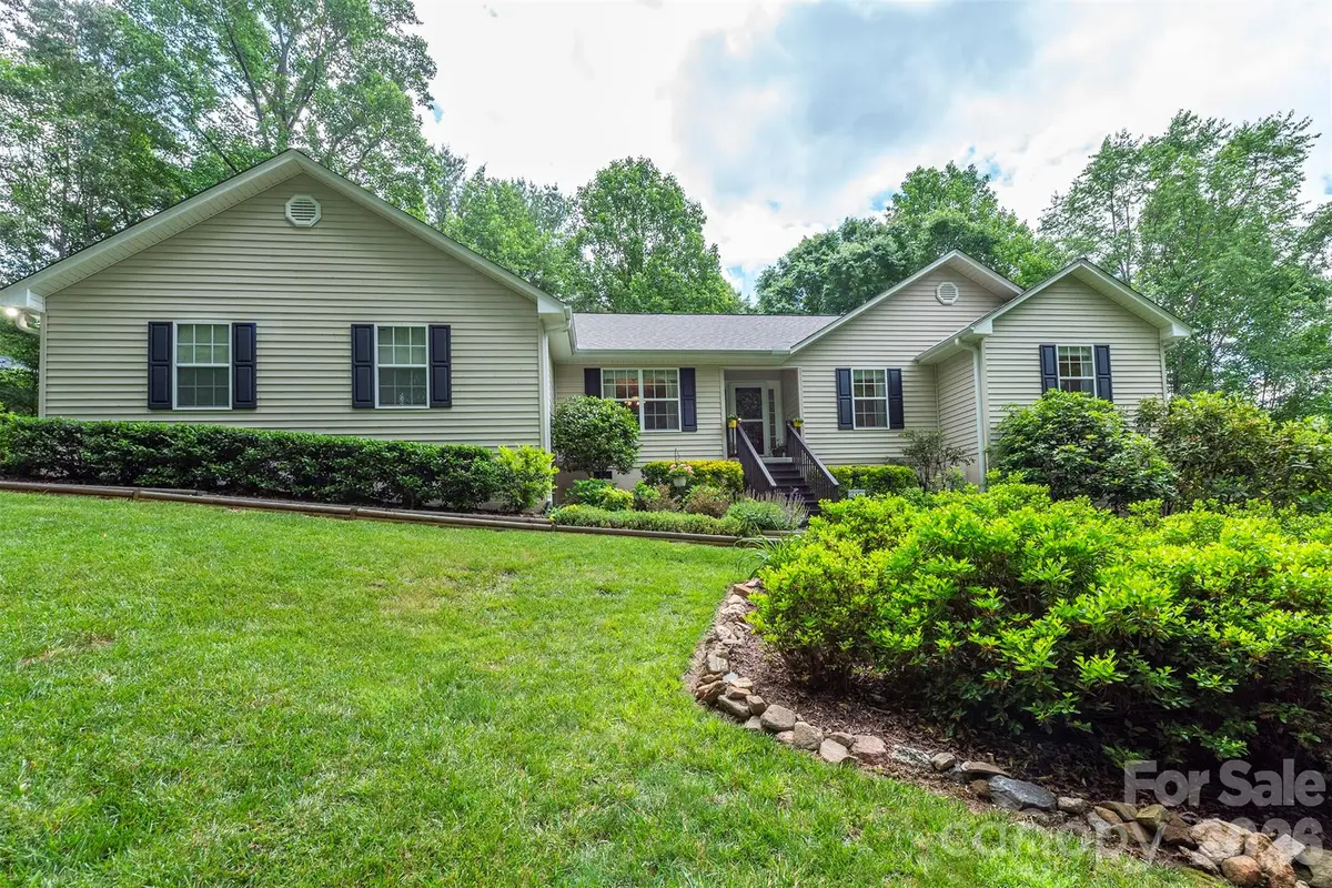 8 Shadowbrook Drive, Weaverville, NC 28787 - #1