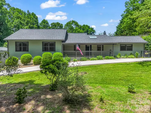 35 Chastain Hill Road, Mills River, NC 28759