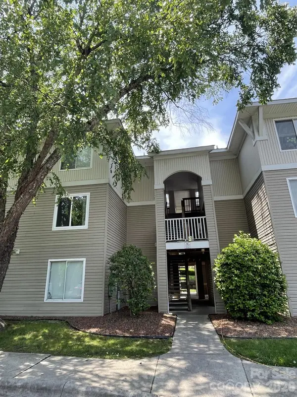 11006 Diploma Drive, Charlotte, NC 28262