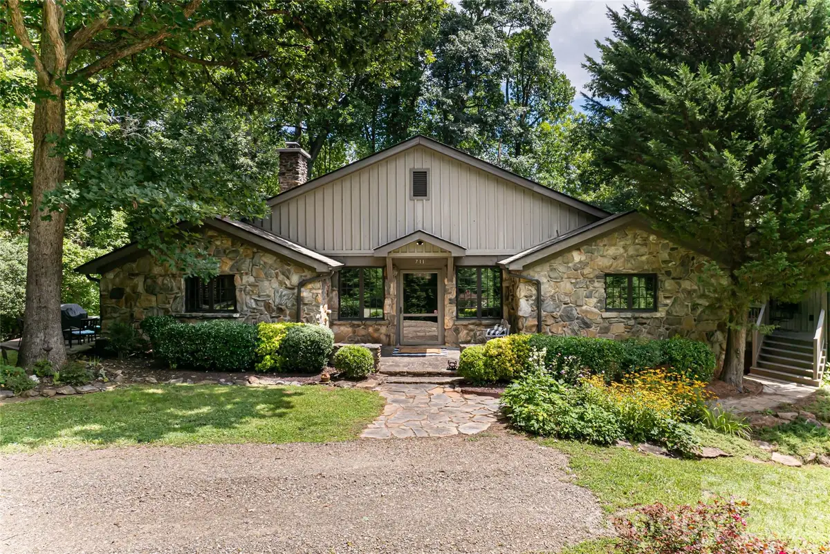 711 Shawnee Trail, Asheville, NC 28805 - #1
