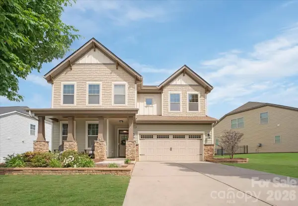 17534 Austins Creek Drive, Charlotte, NC 28278