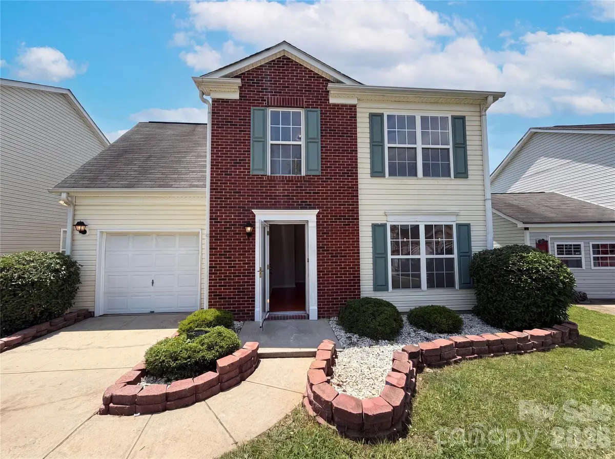 6121 Linda Vista Lane, Charlotte, NC 28216 - #1