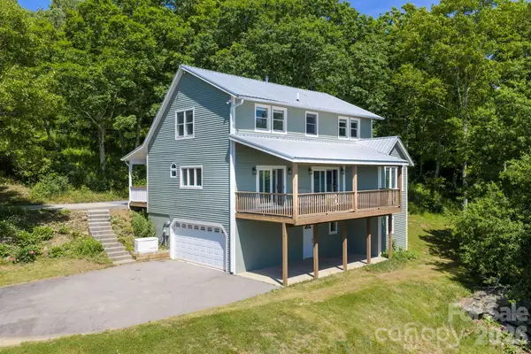 58 Randall Drive, Fairview, NC 28730