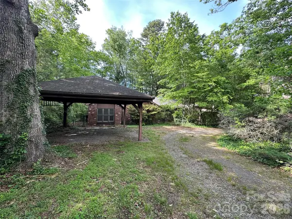 5 Lone Pine Road, Asheville, NC 28803