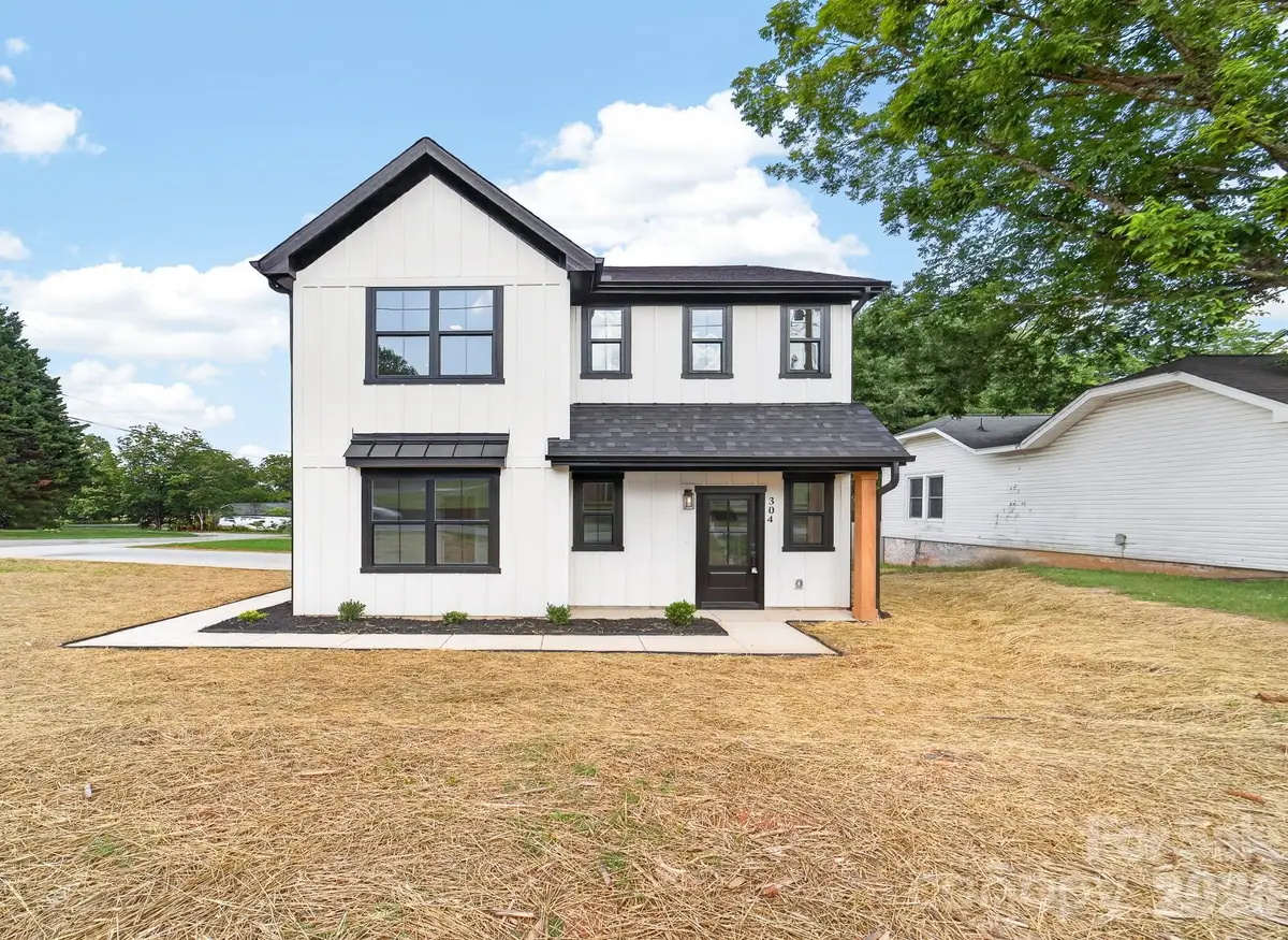 304 N 14th Street, Bessemer City, NC 28016 - #1