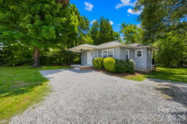 3635 2nd Avenue Sw, Hickory, NC 28602