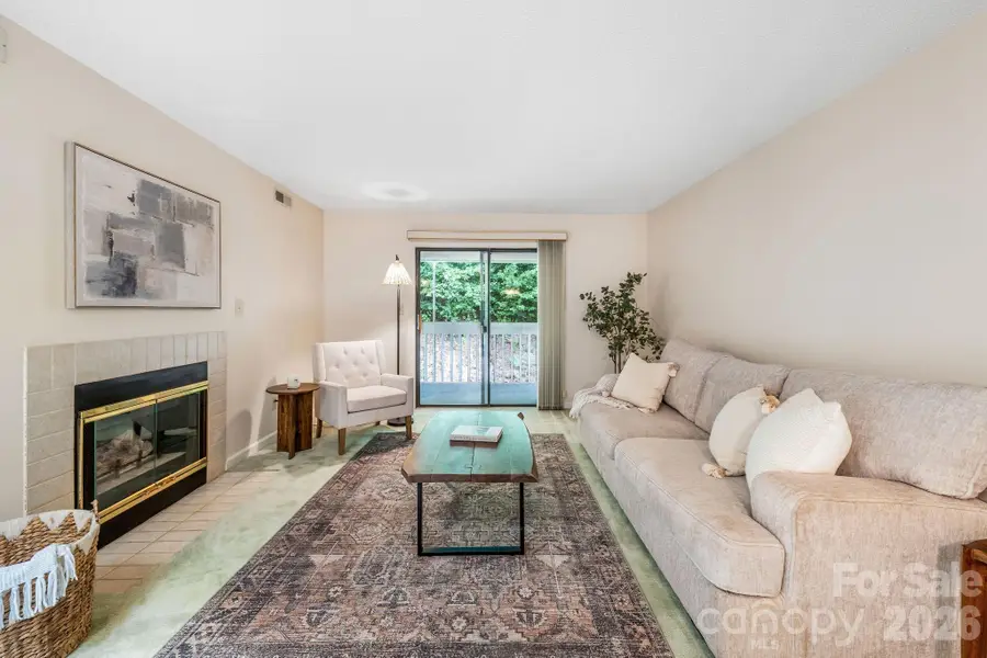 2604 Vineyard Boulevard, Asheville, NC 28805 - #3