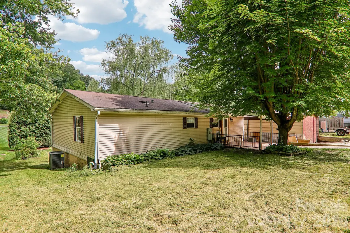 19 Dot Street, Clyde, NC 28721 - #1