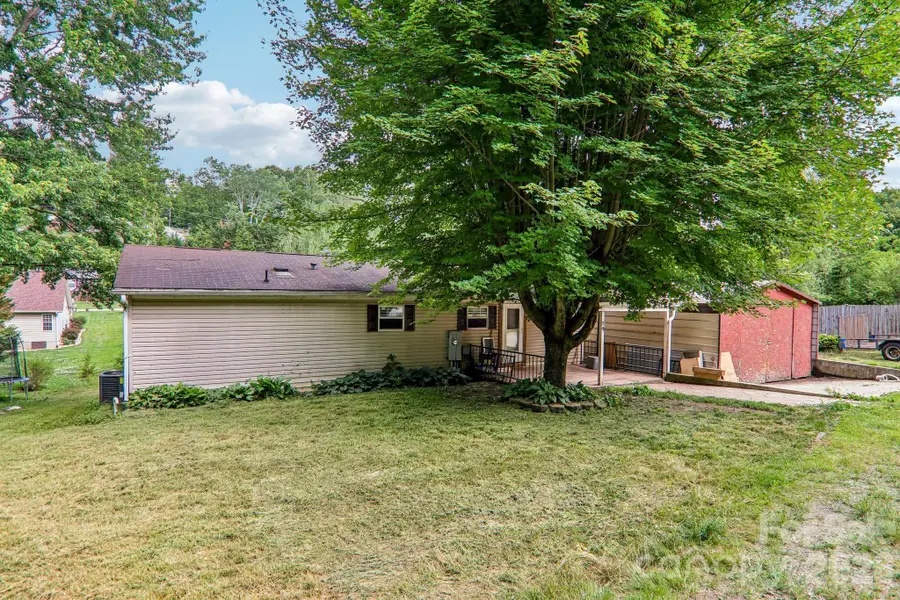 19 Dot Street, Clyde, NC 28721 - #3