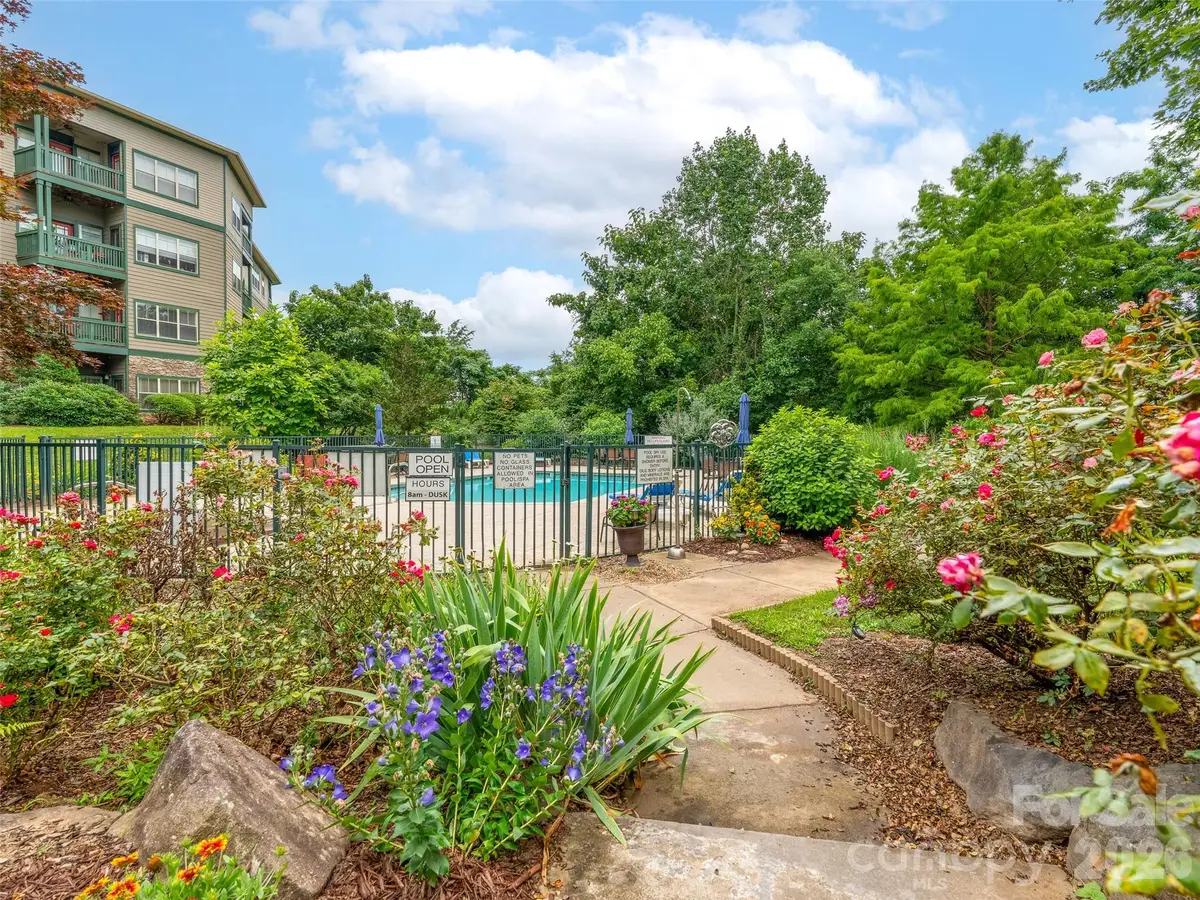 9 Kenilworth Knoll #108, Asheville, NC 28805 - #1